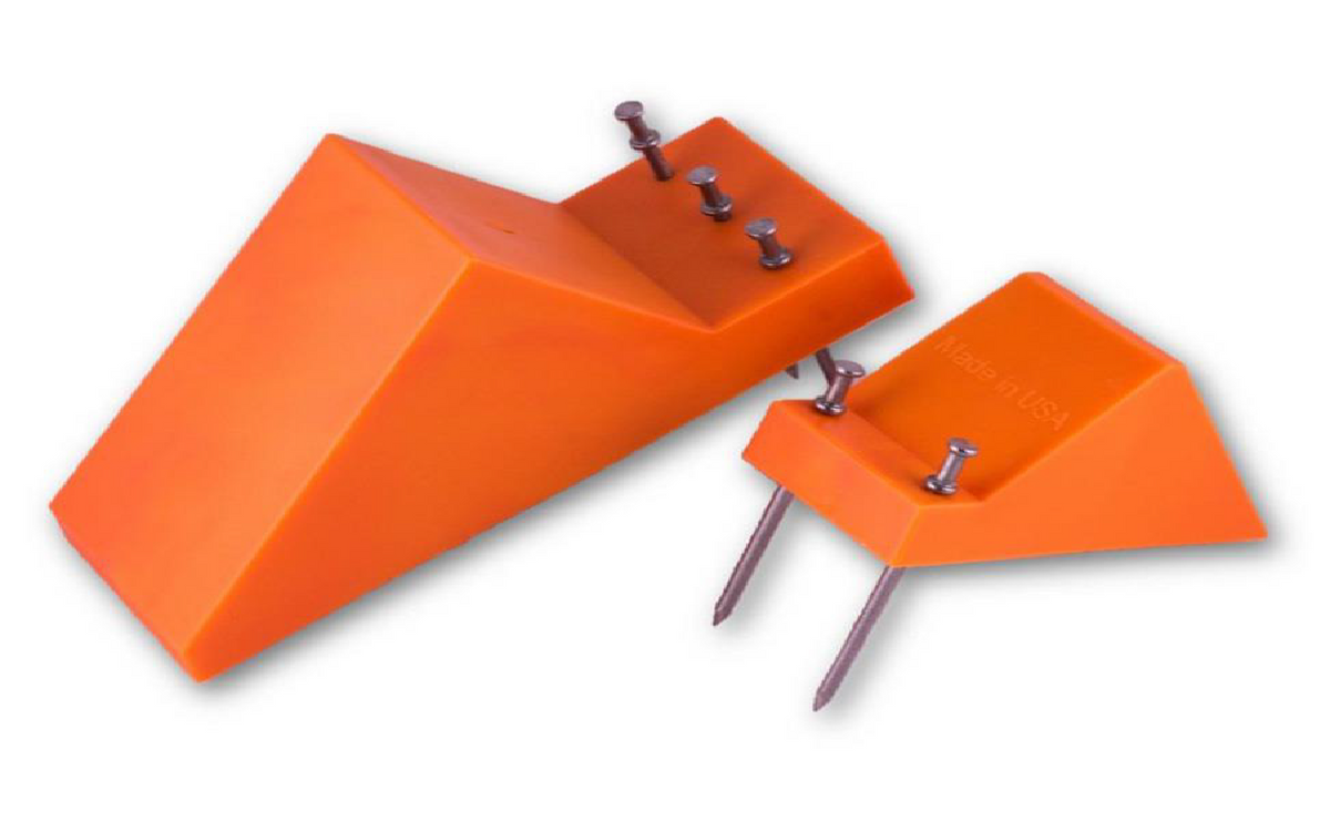 4" Plastic Pipe Chock w/ Nails
